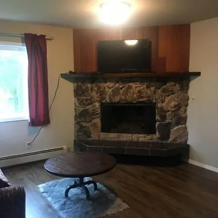 Dimond Jewel Apartment Anchorage Room photo