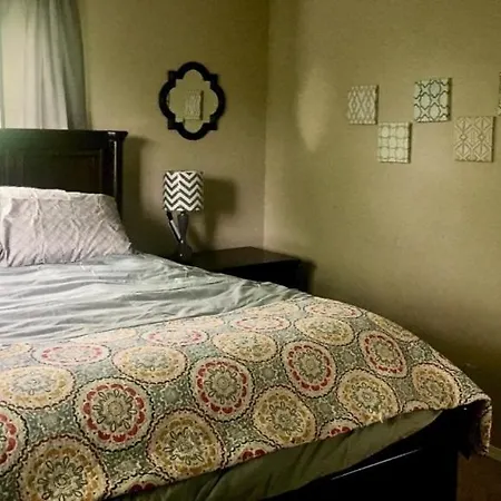 Dimond Jewel Apartment Anchorage Room photo